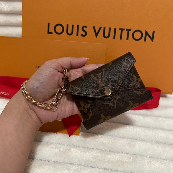✨SOLD✨ Louis Vuitton card case - Picture 3 of 8